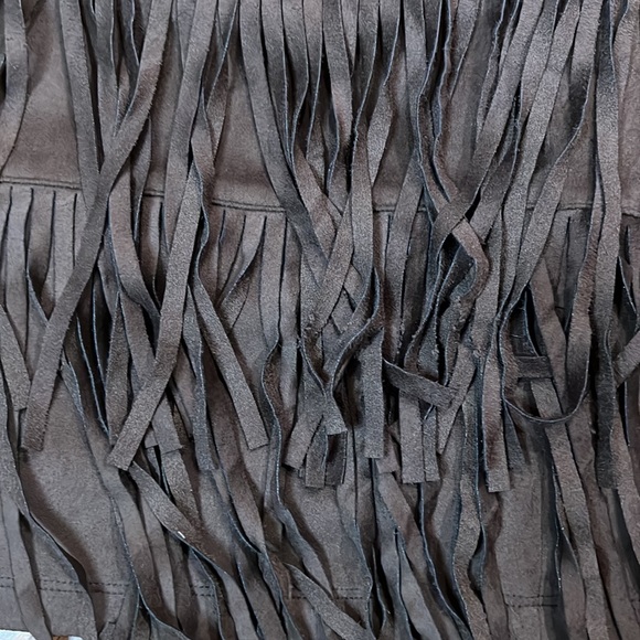 Dark brown suede fringe skirt - Picture 2 of 6